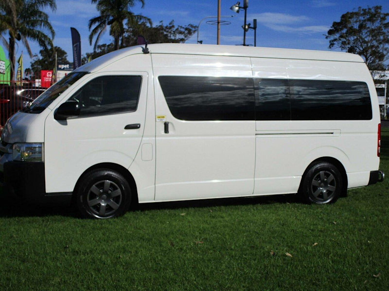 2015 Toyota HiAce KDH223R MY14 Commuter White 4 Speed Automatic Bus62934696386307112
