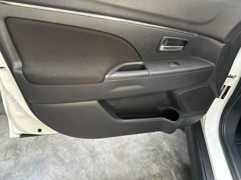 2018 Mitsubishi ASX XC MY19 ES (2WD) White Continuous Variable Wagon62937623012099114