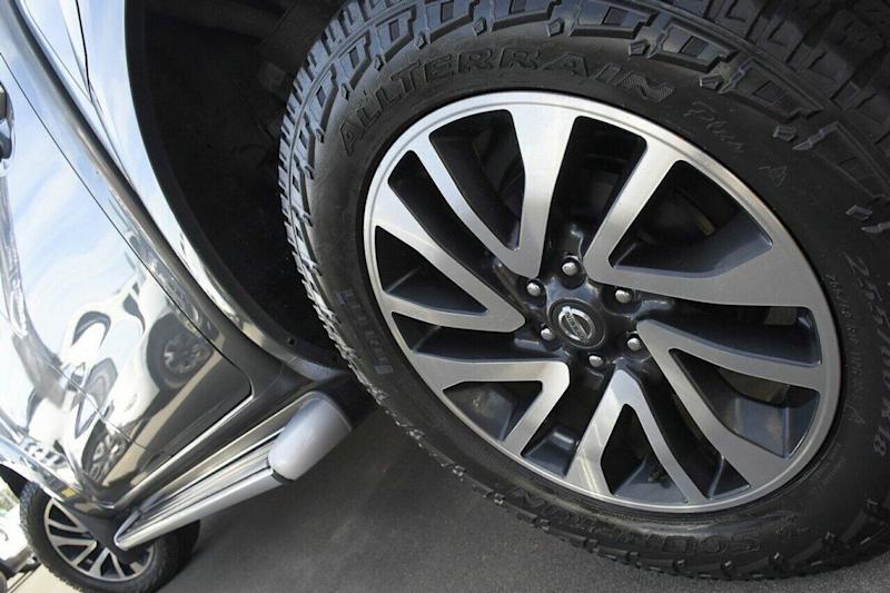 2018 Nissan Navara D23 S3 ST-X 4x2 Grey 7 Speed Sports Automatic Utility62933708638978113