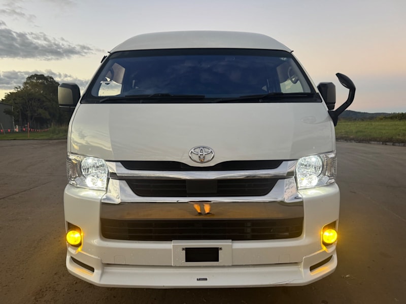 2021 TOYOTA 4WD HIACE SLWB GL, low kms, 4x4!!!62935684345730114