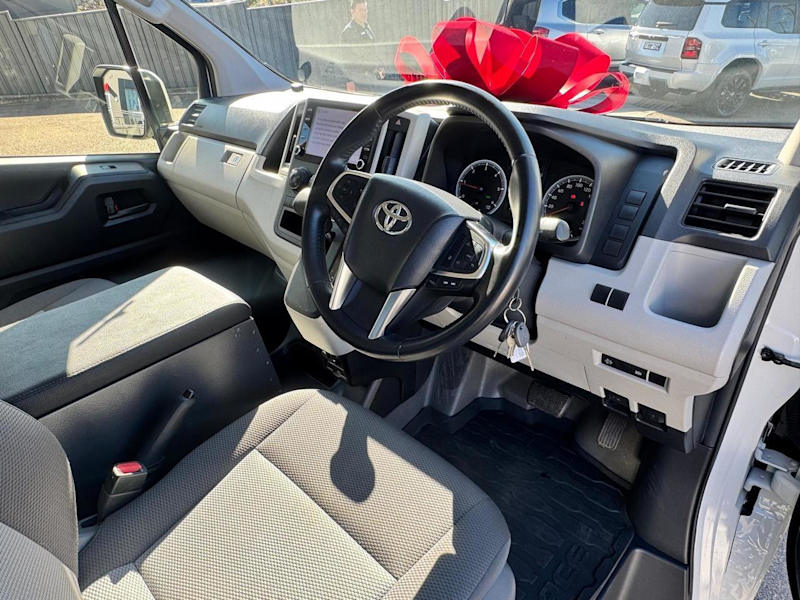 2021 Toyota HiAce GDH300R (No Badge) White Sports Automatic Van62933712644610114