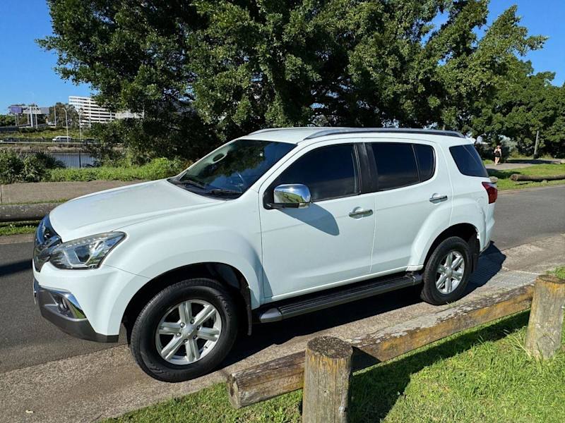 2019 Isuzu MU-X UC MY19 LS-T (4x2) White 6 Speed Auto Sequential Wagon62882768154627112