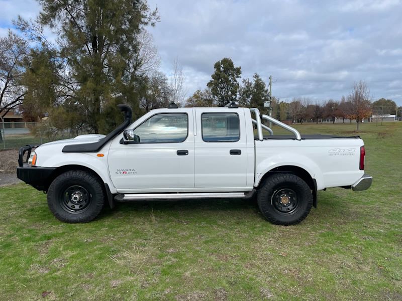 2014 NISSAN NAVARA ST-R (4x4)63437623523970113