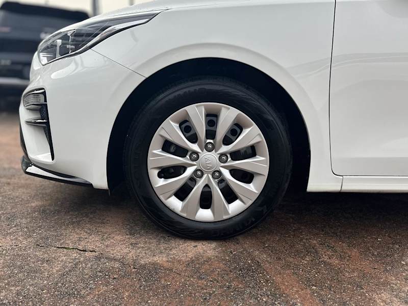 2019 Kia Cerato BD MY20 S White 6 Speed Automatic Hatchback62932715657089112