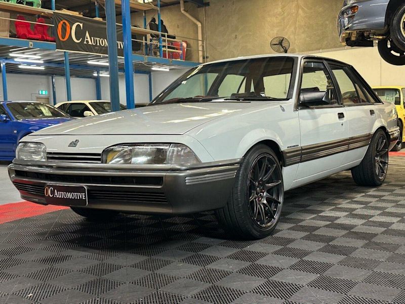 1986 Holden Commodore VL SL White 5 Speed Manual Sedan62882733186177112