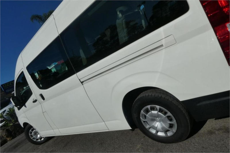 2019 Toyota HiAce KDH223R MY16 Commuter (12 Seats) White 4 Speed Automatic Bus62933710418946114