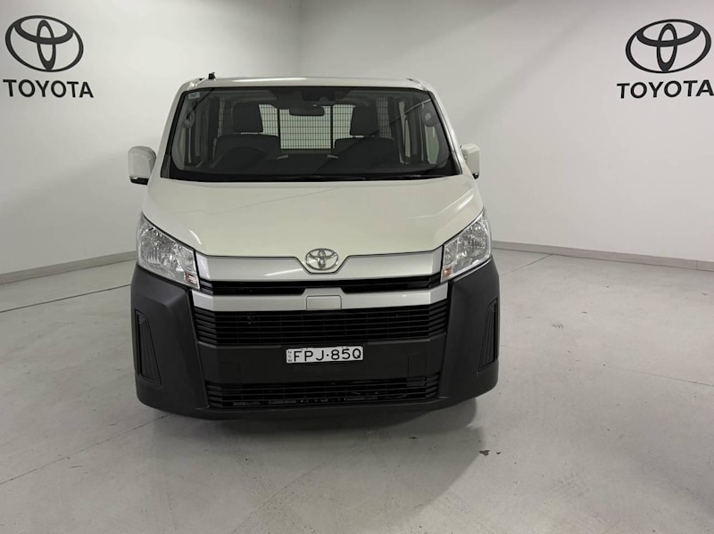 2020 Toyota HiAce LWB French Vanilla Automatic Van62885350208513111