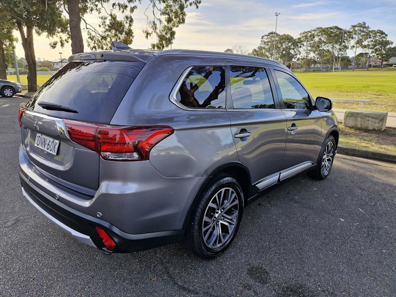2017 Mitsubishi Outlander ZK MY17 LS 2WD Grey 6 Speed Constant Variable Wagon62933710152961113