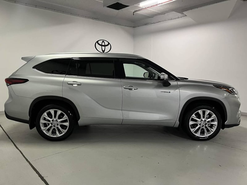 2024 Toyota Kluger Grande Silver Storm Wagon62933711451907113