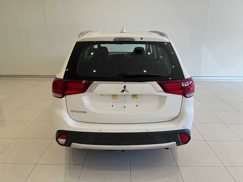 2018 Mitsubishi Outlander ZL MY18.5 ES 2WD ADAS White 6 Speed Constant Variable Wagon62938582309251114