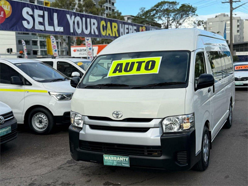 2017 Toyota HiAce KDH223R MY16 Commuter White 4 Speed Automatic Bus62882721438722113