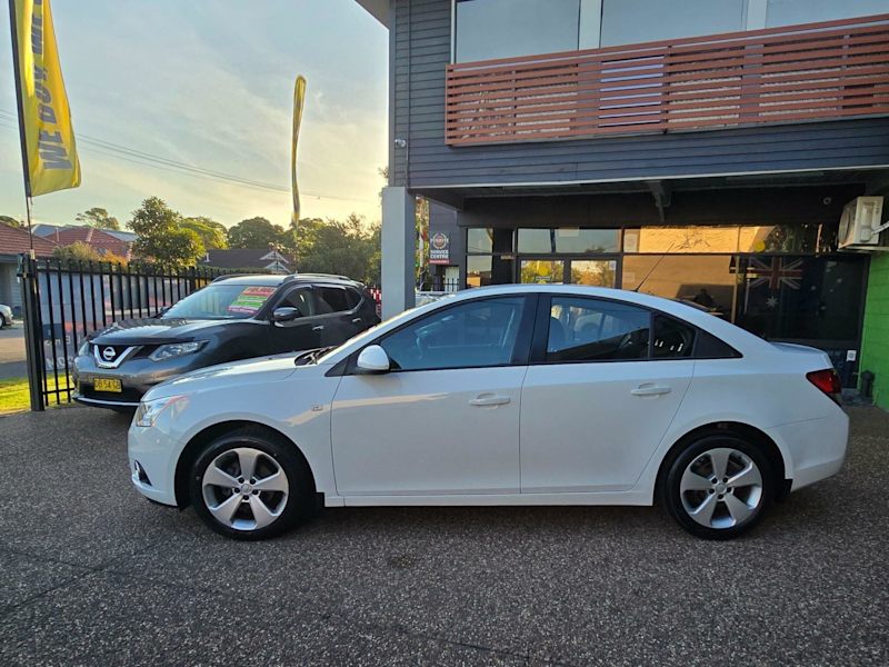2014 Holden Cruze JH MY14 CDX White 6 Speed Automatic Sedan62935690846978111