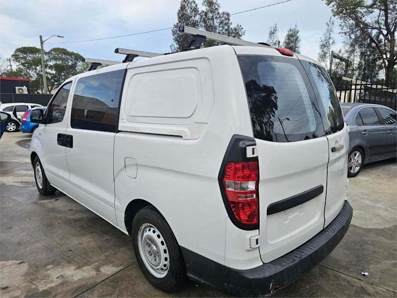 2014 Hyundai iLOAD TQ MY14 Crew White 5 Speed Automatic Van62933709811715114