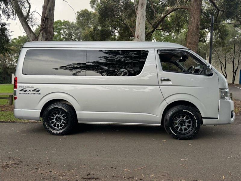 2019 Toyota HiAce TRH219R MY19 UPGRADE 2019 GL 4WD Widebody 10 Seater 4WD Silver Automatic62934706278019111