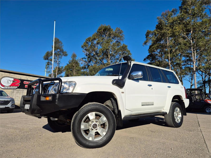 2007 Nissan Patrol GU IV MY06 ST White 5 Speed Manual Wagon62933704923777110