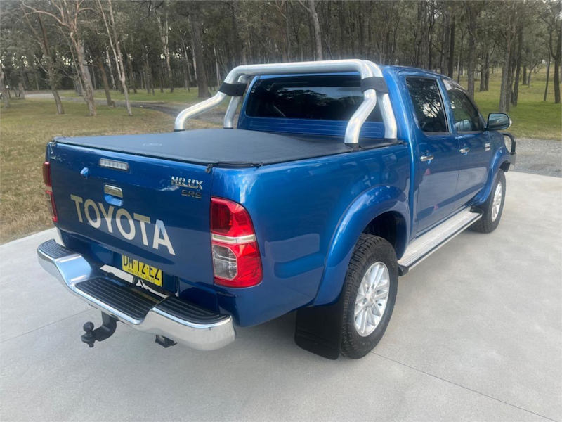 2014 Toyota Hilux KUN26R MY14 SR5 Double Cab Blue 5 Speed Manual Utility62936661308545113