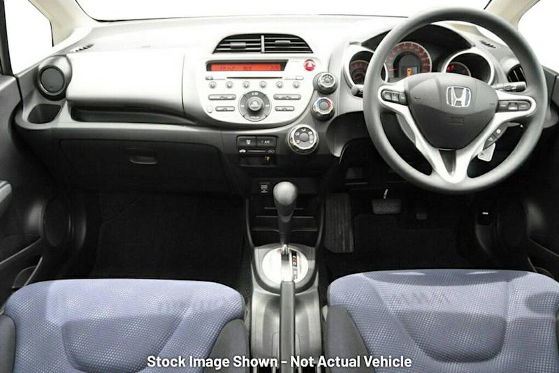 2011 Honda Jazz GE MY12 VTi Silver 5 Speed Automatic Hatchback62934697374081113