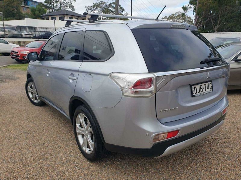 2014 Mitsubishi Outlander ZJ MY14.5 LS (4x2) Silver Continuous Variable Wagon62882767132674113