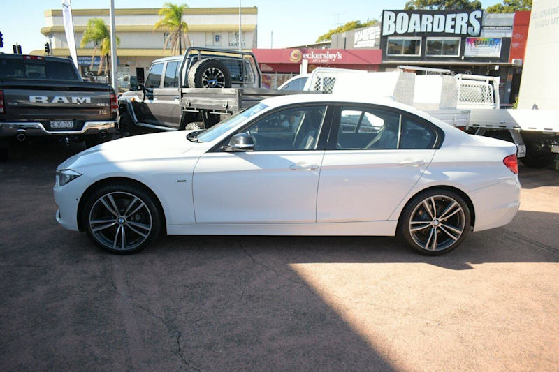 2014 BMW 328i F30 MY14 Upgrade Luxury Line White 8 Speed Automatic Sedan62933711307522113