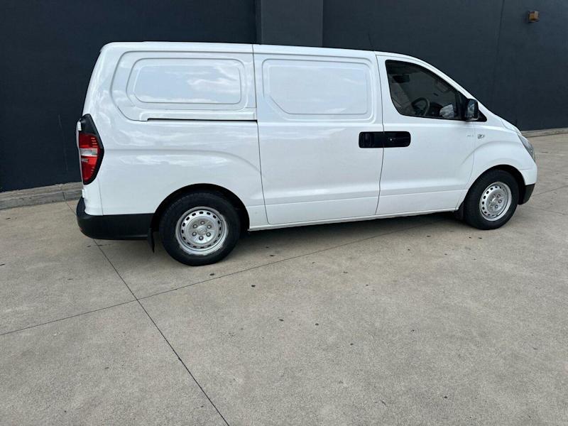 2013 Hyundai iLOAD TQ2-V MY13 White 5 Speed Automatic Van62935690417155112