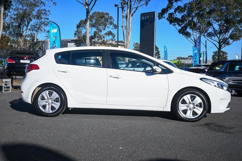 2018 Kia Cerato YD MY18 S White 6 Speed Sports Automatic Hatchback62935690557826112