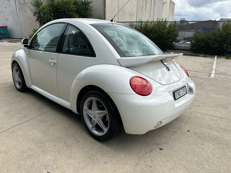 2001 Volkswagen Beetle 9C Coupe White 4 Speed Automatic Liftback62934703078145113