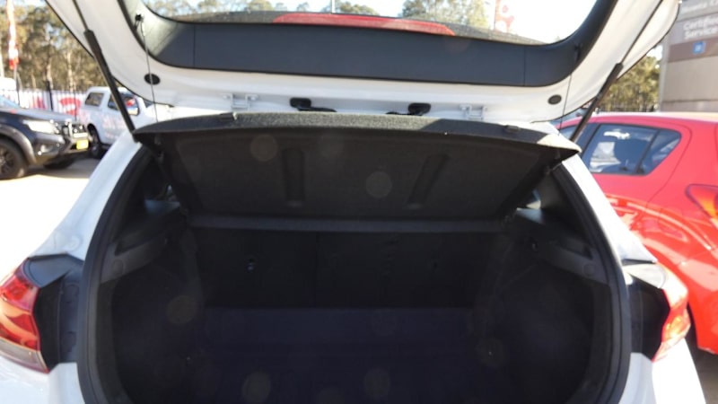 2018 Hyundai i30 PD2 Update Active White 6 Speed Auto Sequential Hatchback62935688906499114