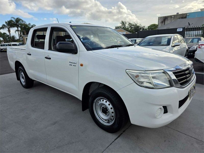 2012 Toyota Hilux GGN15R MY12 SR Double Cab 4x2 White 5 Speed Automatic Utility62935689467778110