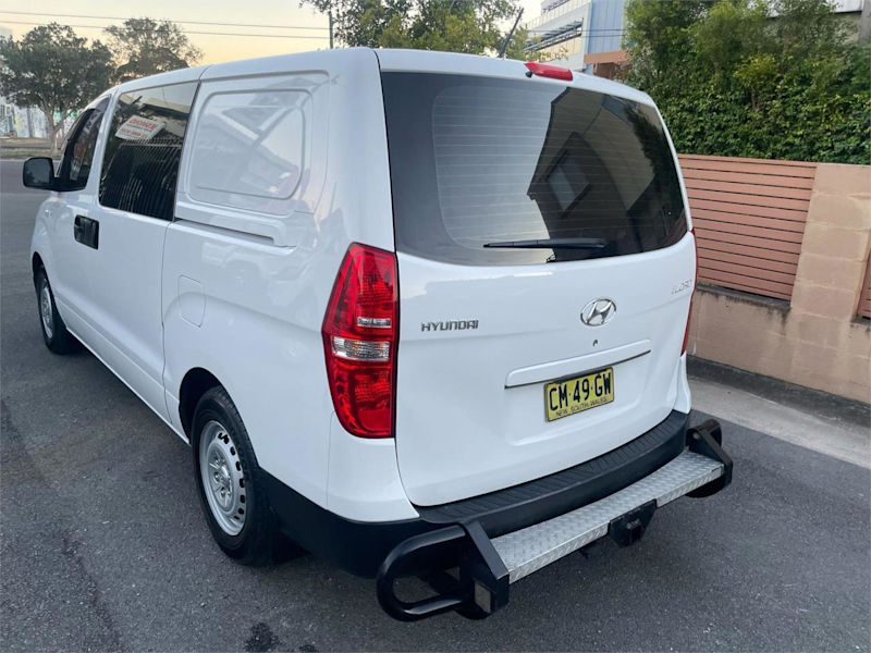 2017 Hyundai iLOAD TQ Series 2 (TQ3) MY17 3S Liftback White 5 Speed Automatic Van62935687047939113