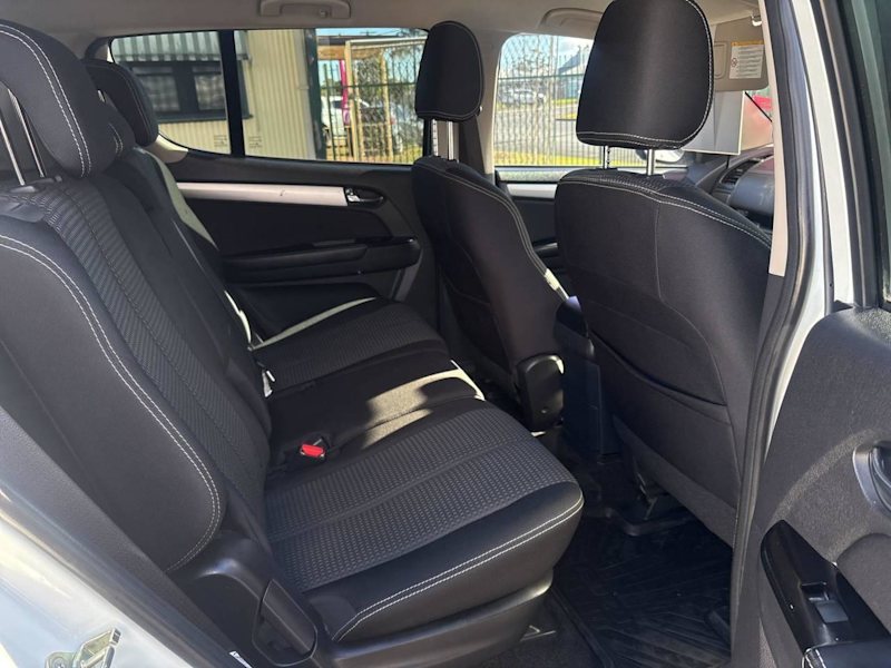 2017 Isuzu MU-X UC MY17 LS-U (4x2) White 6 Speed Auto Sequential Wagon62934696299011112