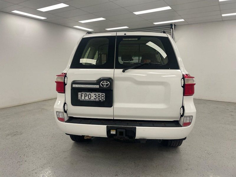 2020 Toyota Landcruiser VDJ200R GX White Sports Automatic SUV62936658326147113