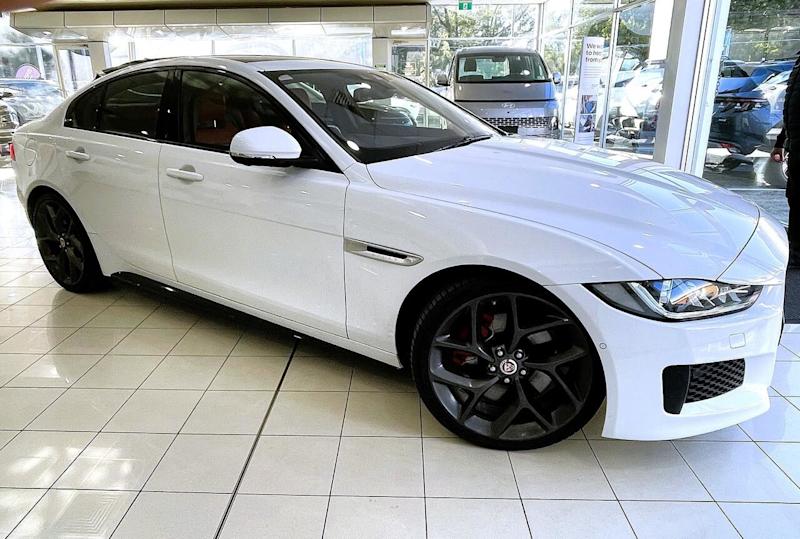 2016 Jaguar XE S White 8 Speed Automatic Sedan62933712467459113