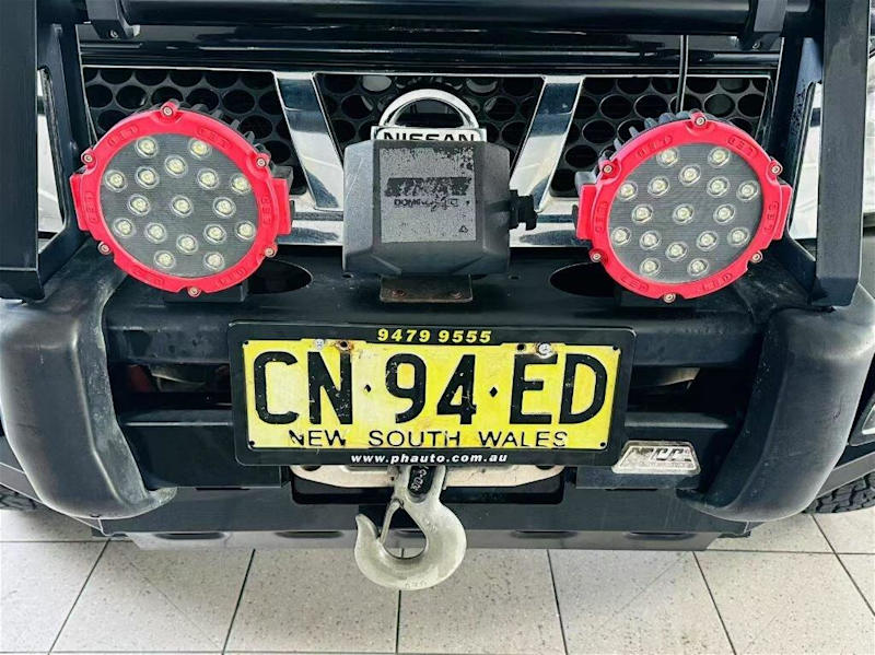 2014 Nissan Navara D22 Series 5 ST-R (4x4) Silver 5 Speed Manual Dual Cab Pick-up62933713094659113