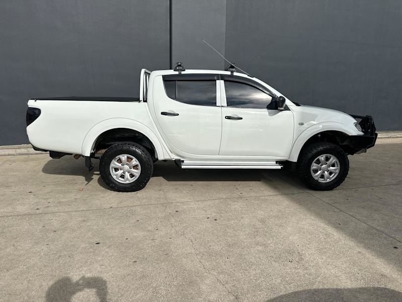 2013 Mitsubishi Triton MN MY13 GLX Double Cab White 4 Speed Sports Automatic Utility62935689860225111