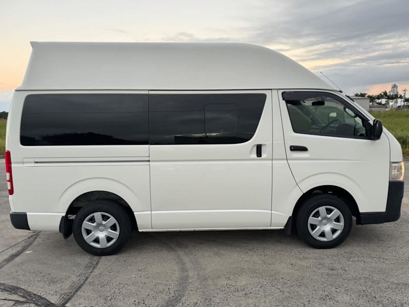 2016 TOYOTA Hiace LWB HIGH-TOP, ready for camper fitout!!! Just 125k kms. Petrol & auto!62940490704643112