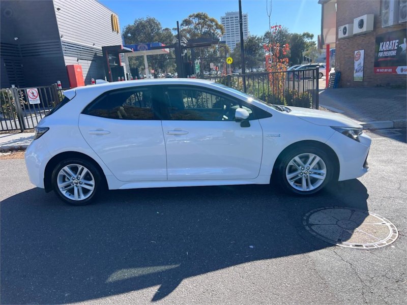 2019 Toyota Corolla ZWE211R Ascent Sport E-CVT Hybrid White 1 Speed Constant Variable Hatchback62936662672131111