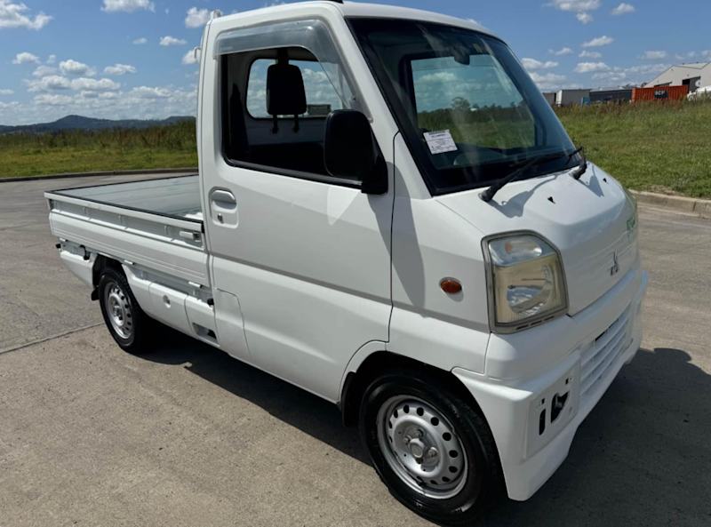 1999 MITSUBISHI MINICAB KEI truck! 5-speed & aircon! Low kms!62940490622083111