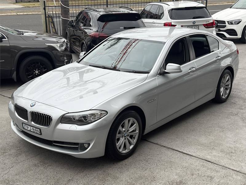 2012 BMW 5 Series F10 MY0911 520i Steptronic Silver, Chrome 8 Speed Sports Automatic Sedan62882730377345110