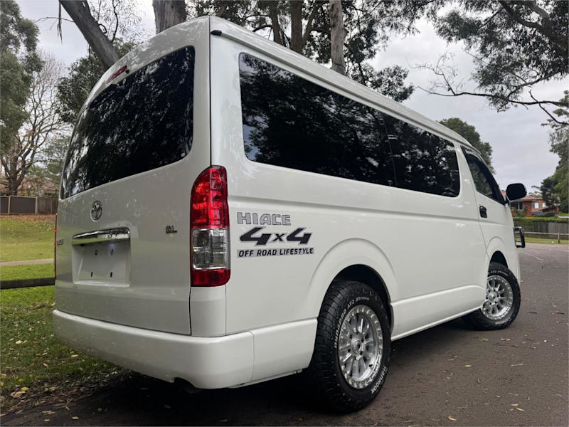 2016 Toyota HiAce TRH219R UPGRADE MY16 2016 GL 10 Seater 4WD 4WD GL 10 seater widebody White 6 Speed62933712062211113