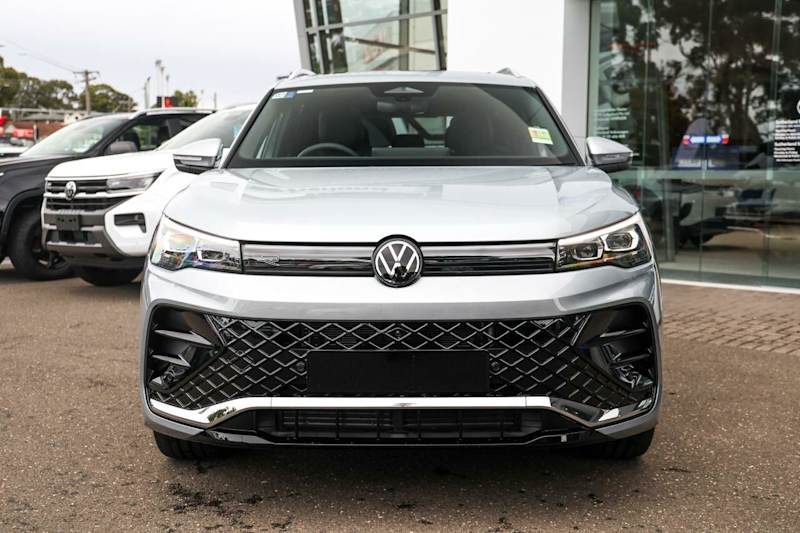 2024 Volkswagen Tiguan CT MY25 195TSI R-Line DSG 4MOTION Oyster Silver 7 Speed62882737737219113