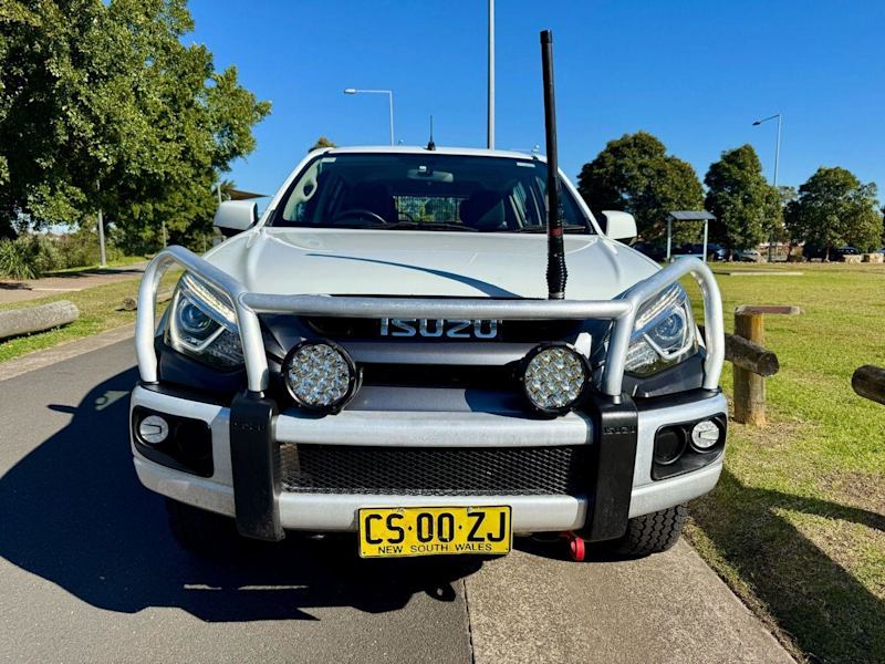2019 Isuzu MU-X White Automatic Wagon62933711928961111