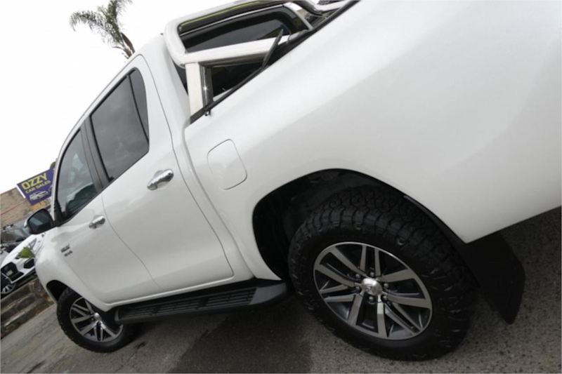 2018 Toyota Hilux GUN126R MY17 SR5 (4x4) White 6 Speed Manual Dual Cab Utility62933710084865114