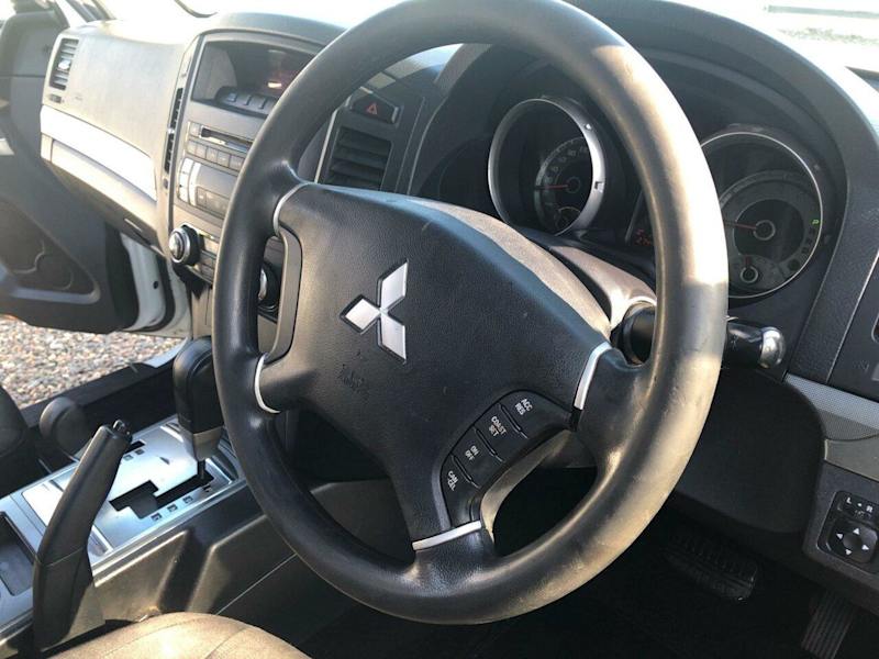 2011 Mitsubishi Pajero NW VR-X Wagon 5st 5dr Spts Auto 5sp 4x4 3.2DT [MY12]62935689771778113