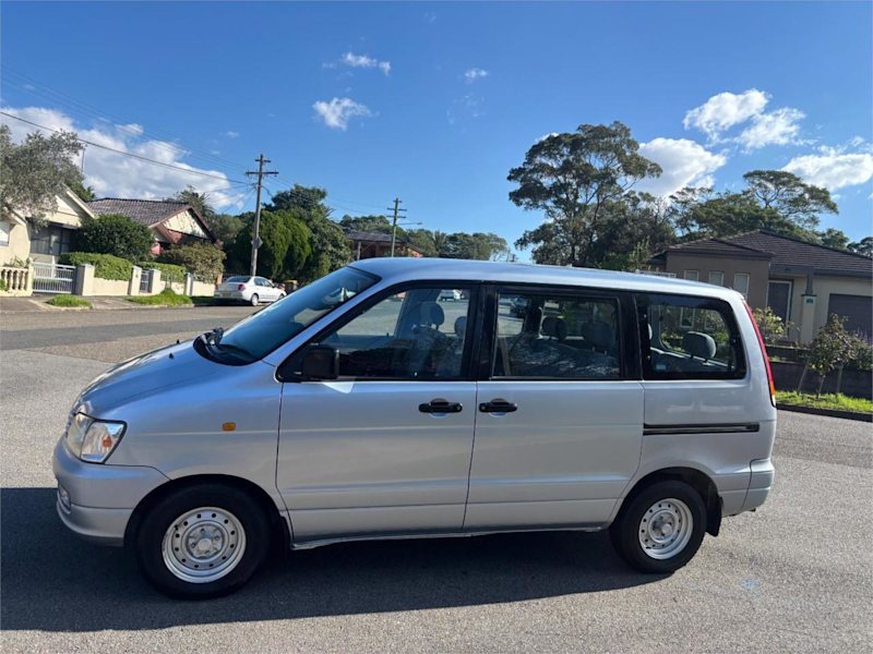 1998 Toyota Spacia Blue 5 Speed Manual Wagon62934702566273114