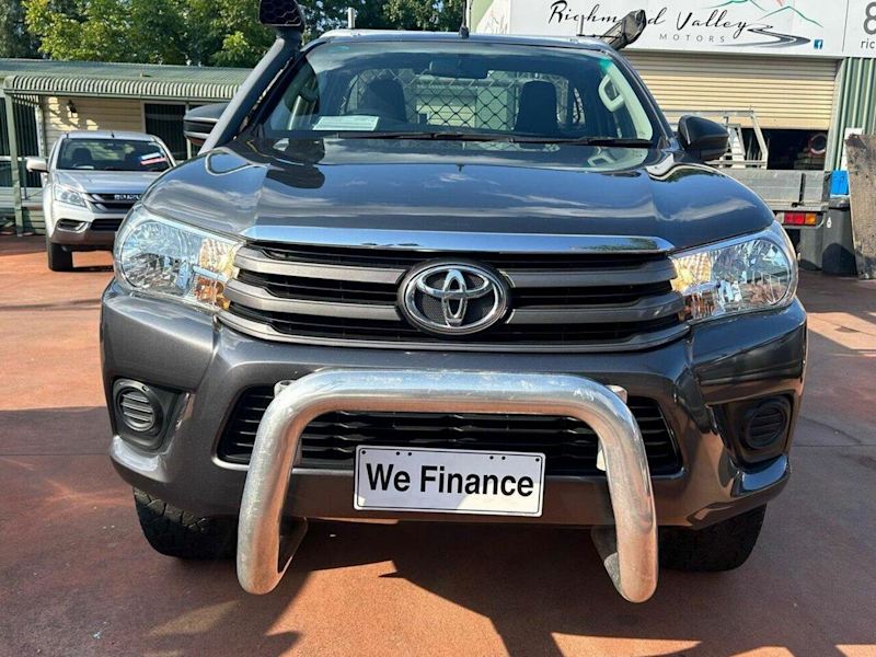 2017 Toyota Hilux GUN126R MY17 SR (4x4) Grey 6 Speed Manual Cab Chassis62934706138881111