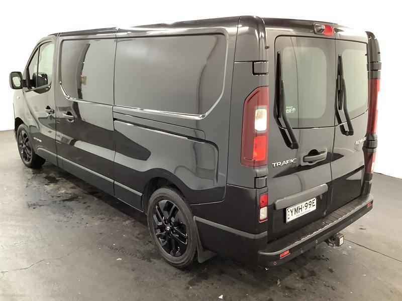 2018 Renault Trafic X82 MY18 Formula Edition LWB Black 6 Speed Manual Van62935686908673112