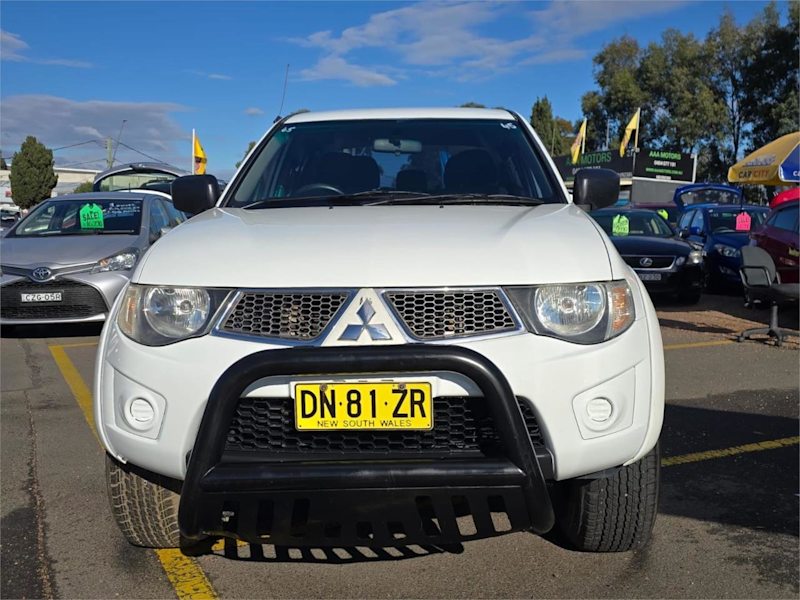 2013 Mitsubishi Triton MN MY13 GL-R (4x4) White 4 Speed Automatic Double Cab Utility62935690071683111
