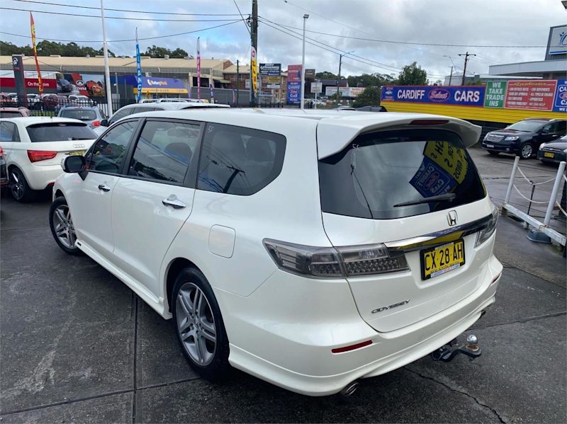 2012 Honda Odyssey RB MY12 Luxury White 5 Speed Automatic Wagon62882727075458114