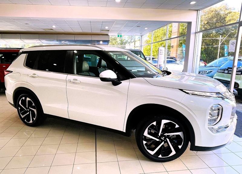 2022 Mitsubishi Outlander ZM MY22 Aspire 7 Seat (2WD) White Continuous Variable Wagon62937625777411113