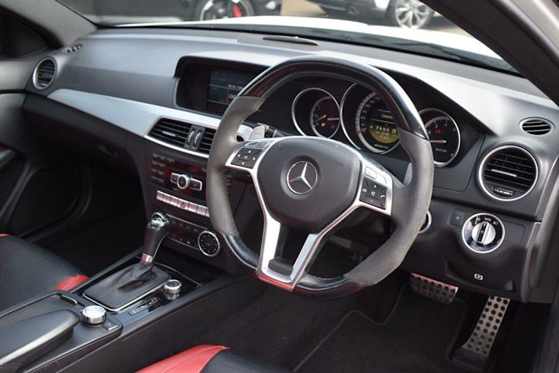 2011 Mercedes-Benz C-Class C204 C63 AMG Coupe 2dr SPEEDSHIFT MCT 7sp 6.3i [MY12] Diamond White62934707871618114